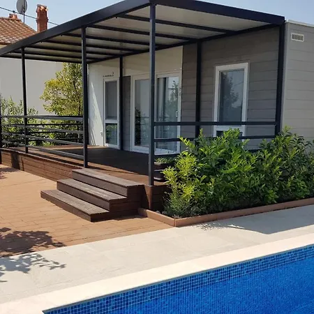 Mobile Homes Suha Punta Feriehus